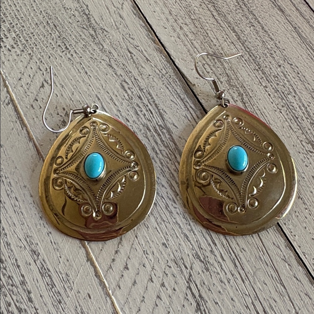 Vintage native silver turquoise earrings-Preowned